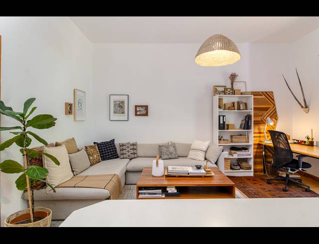 1.5 BEDROOM APARTMENT FOR SALE IN ORANJEZICHT